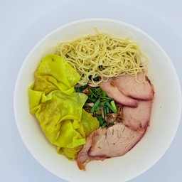 บะหมี่เกี๊ยวหมูแดง