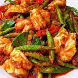 ผัดพริกแกง
