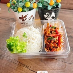 ข้าวไก่สับผัดพริกเผา