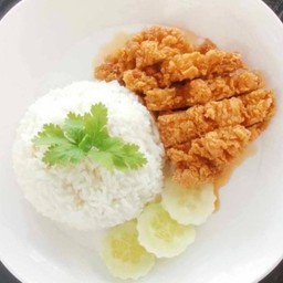 ข้าวไก่ทอดซอสกระเทียม