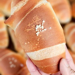 ปังเกลือ ชิโอะปัง shio pan