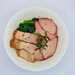 เกาเหลาหมูแดง+หมูกรอบ