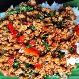 กระเพราริมสวน