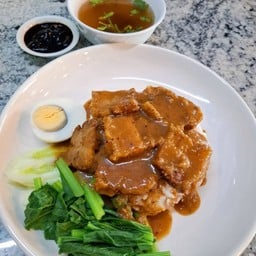 ข้าวหมูกรอบล้วน