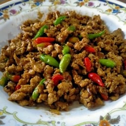 ราดหน้าหมูหมัก ก๋วยเตี๋ยวนำชัย