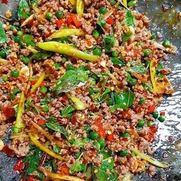 ข้าวผัดเผ็ดเนื้อสับนรกโคขุน