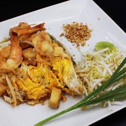 ผัดไทกุ้งสด