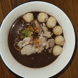 ก๋วยเตี๋ยวหมูน้ำตก