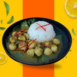 ข้าวเขียวหวานลูกชิ้นปลาเยาวราช