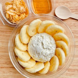 Greek Yogurt x Banana