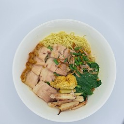 บะหมี่ปู+หมูกรอบ