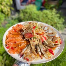 ตำแซลม่อน+ปูม้า+กุ้ง