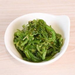 ยำสาหร่ายญี่ปุ่น