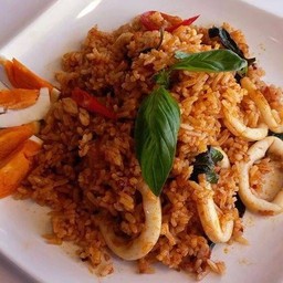 ข้าวผัดน้ำพริกเผา