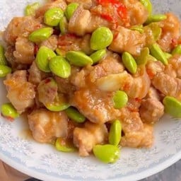 ผัดกะปิสะตอหมูสามชั้น