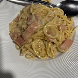 สปาเกตตี้คาโบนาร่า