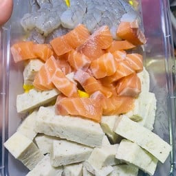 ยำบรรเทิงชุดใหญ่2(ม่อน+กุ้งสด+หมูยอ)