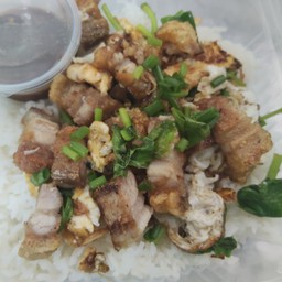 ข้าวแห้งหมูกรอบ