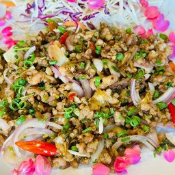 หมูสับผัดปลาอินทรีย์เค็มโบราณ แนะนำมากๆ