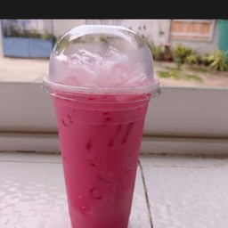 นมชมพู (น้ำแดงใส่นม)