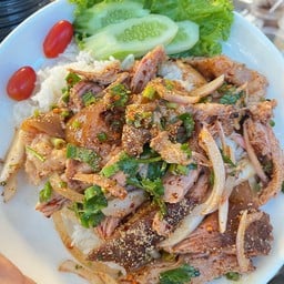 ข้าวยำขาหมู