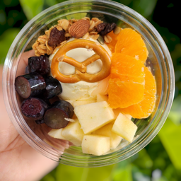 กรีกกล้ามโต (หน้าโลตัส สามพราน วัน ศุกร์ - จันทร์)