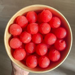 แตงโม คว้านกลม