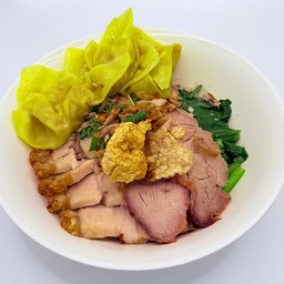 เกี๊ยวหมูแดง+หมูกรอบ