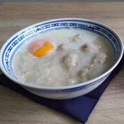 โจ๊กหมูเด้ง ไข่ลวก