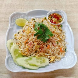 ข้าวผัดแหนม