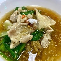 ร้านราดหน้าสะแกกรัง หน้าวัดสุทธาวาส