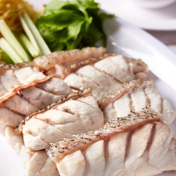 เนื้อปลาเก๋าลวกจิ้ม