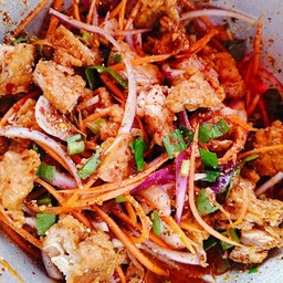 ยำไก่แซ่บอุดมเดช 6 ขวา
