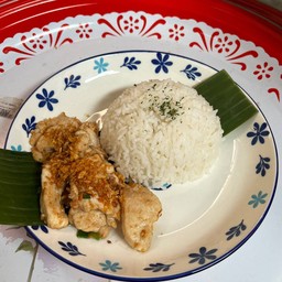 ข้าวไก่ทอดกระเทียม