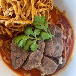 ข้าวซอยเนื้อตุ๋น