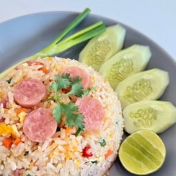 ข้าวผัดแหนม