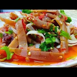 ยำเหลาปลาหมึกกรอบ