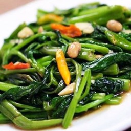 ผัดผักบุ้ง