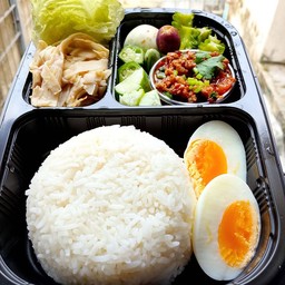 ชุดข้าวน้ำพริกปลาร้า ผัดหมูสับ ผักรวม+ไข่ต้ม 1 ฟอง