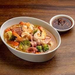 หมี่ซั่วราดหน้าโต๊ะกลม (พริกหมาล่า)