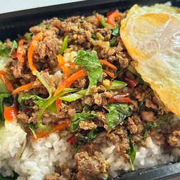 ข้าวกะเพราเนื้อ
