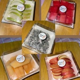 ชอปเติมหวาน ผลไม้ ไข่ม้วน ยำ หมาล่า กาแฟ น้ำ