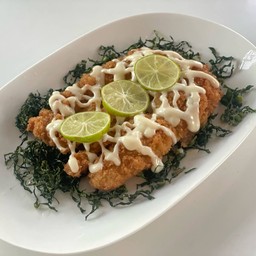 ปลากรอบซอสมะนาว