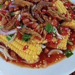 ยำข้าวโพดปลากรอบ