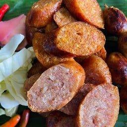 ใส้กรอกอีสานย่าง แบบหมูผสมวุ้นเส้น  ชุดเล็ก (หั่นเป็นชิ้น  ชุดละ 40 บาท)