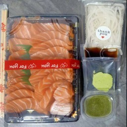 19. เซตซาชิมิ 300 กรัม + ข้าว 1 + สาหร่าย 1 ห่อ 4g.