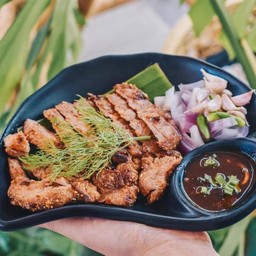 หมูคลุกฝุ่น