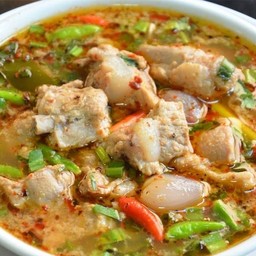 ต้มแซ่บกระดูกอ่อนเห็ดรวม