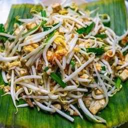 เกาเหลาผัดไทย ไข่2ฟอง - ผัดไทยไร้เส้น เน้นเครื่องล้น ๆ