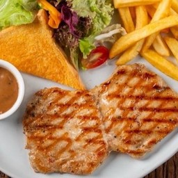 สเต็กหมูสันนอกพริกไทยดำ